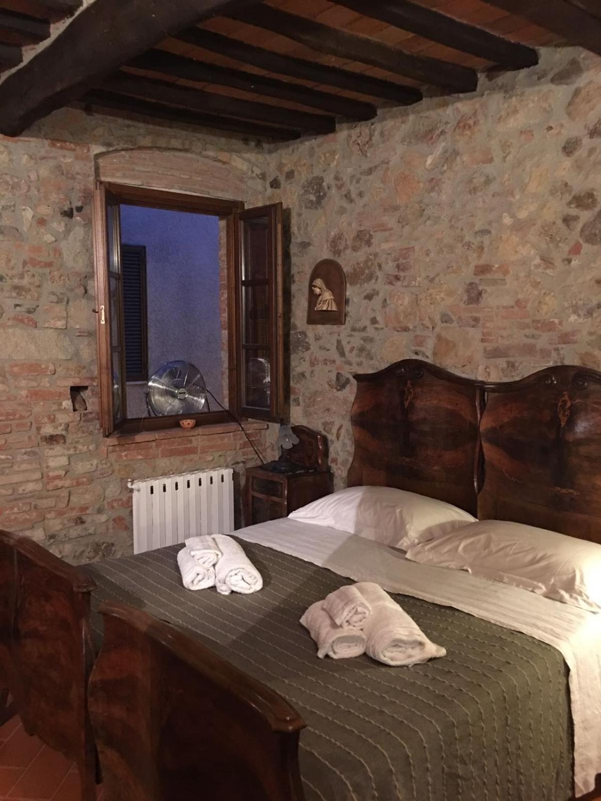 Apartament La Divina Dimora Il Castello Degli Spiriti Magni Montepescali Zewnętrze zdjęcie